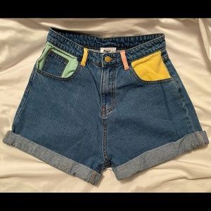 Princess Polly shorts / Briella denim / size US 4